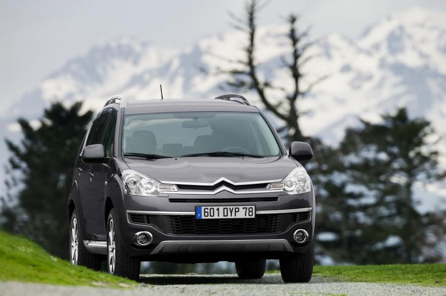  Citroen C-Crosser 2008 года  (фото 86 из 144)
